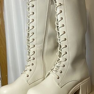 Tinstree mid calf new boots size 11 cream color new box block heel lace up/zip